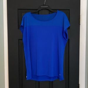 Danskin loose fit “DRI MORE” top, Size L/G (12-14). Very Gently worn. Stretchy